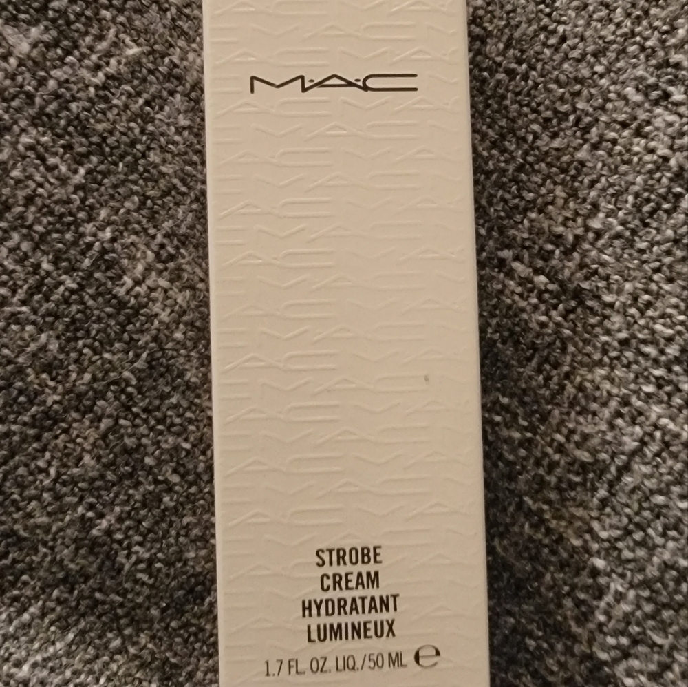 Mac Strobe Cream
